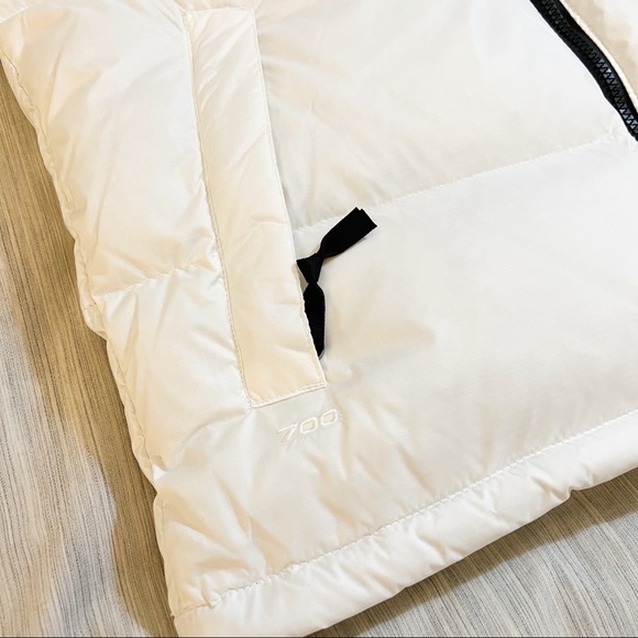 The North Face 1996 Nuptse Vest White🔥🔥🔥🔥🔥 - Picture 8 of 16